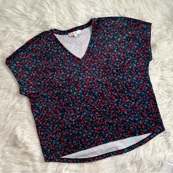 LOFT M L Velvet Ultra Soft Oversized Floral Dolman Sleeve V-Neck Tee in Black - Picture 2 of 12